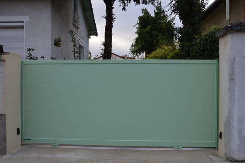 portail contemporain vert