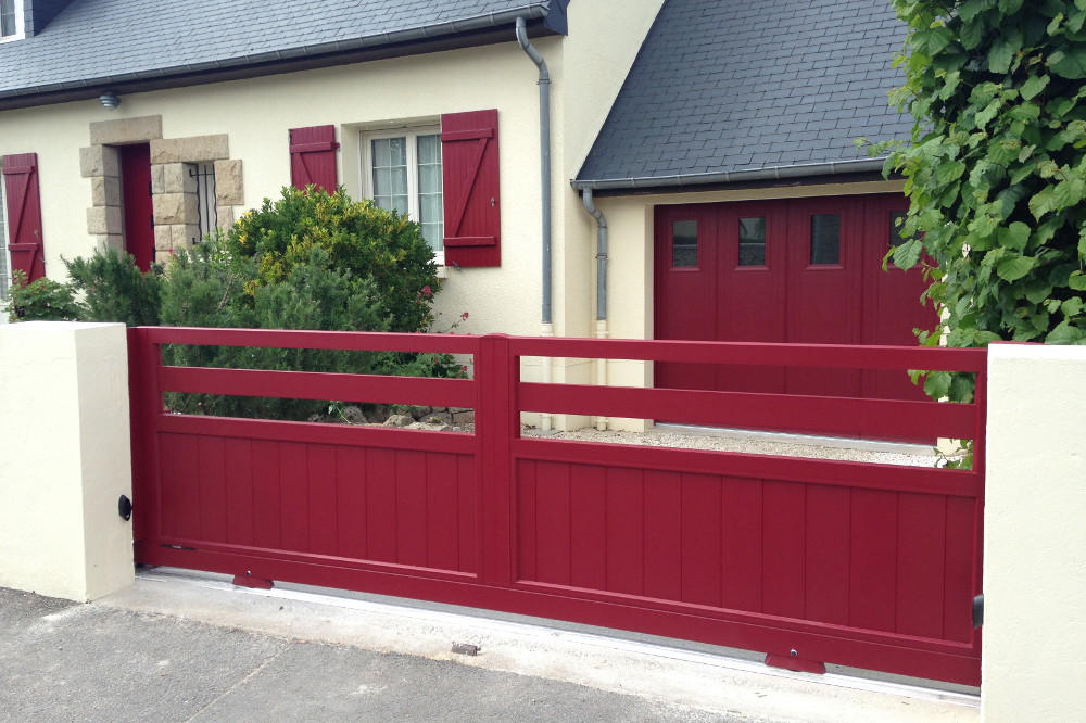 portail-barreaux-rouge-aluminium-garita