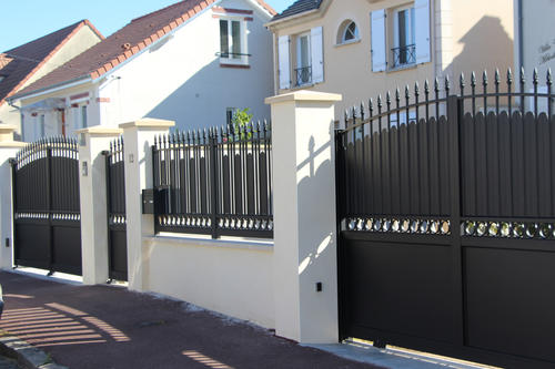 portail plein cintr&eacute;e tradition