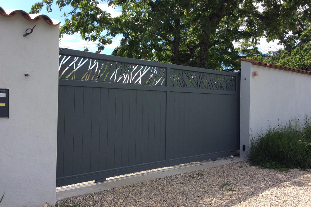 portail-moderne-coulissant-laser portail-moderne-coulissant-laser