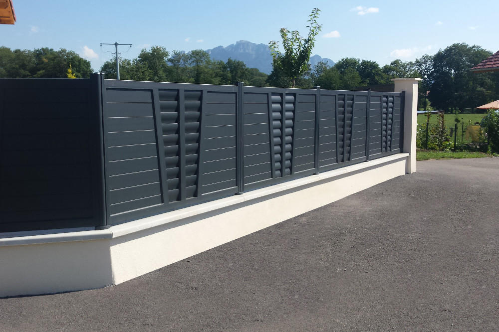 cloture moderne noire aluminium