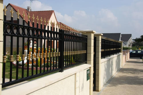 clôture décor laqués or