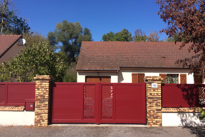 portail battant motif laser