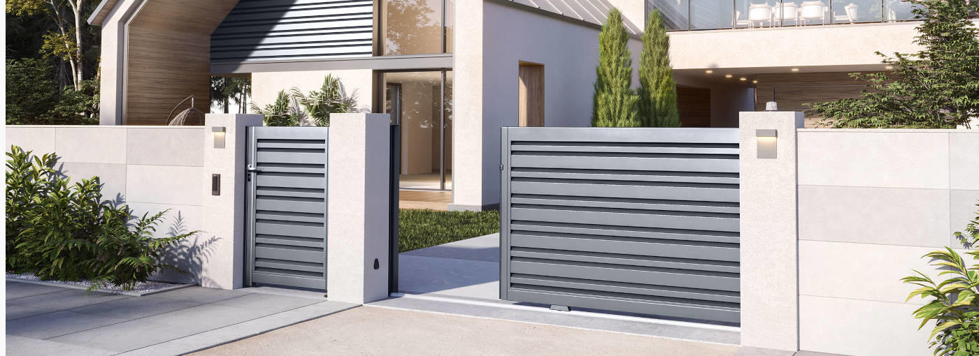 portail coulissant aluminium persiennes