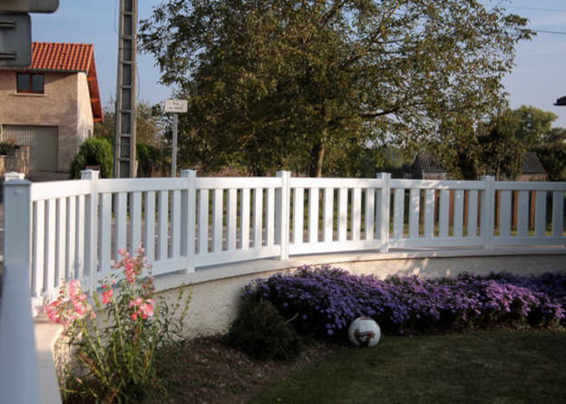cloture barreaux aluminium verticaux