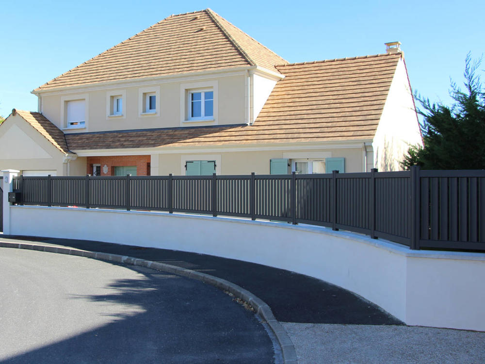 cloture-barreaux-aluminium cloture-barreaux-aluminium