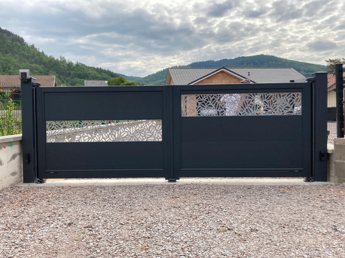 portail-motif-laser-tole-aluminium