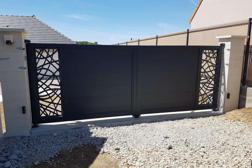 portail-battant-laser-aluminium