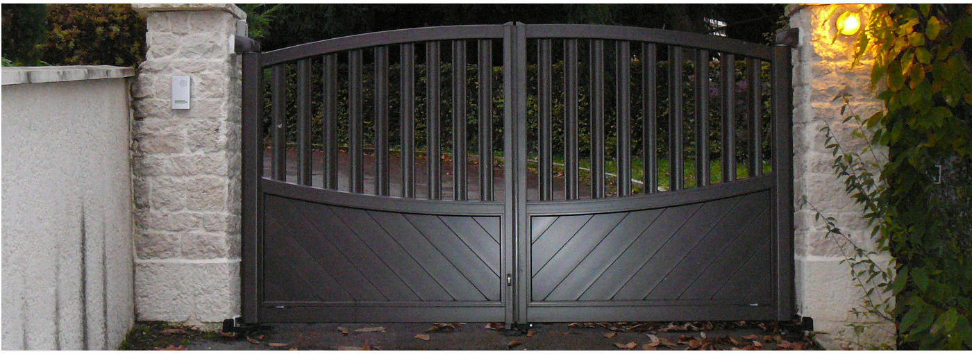portail-aluminium-ajoure-cintre