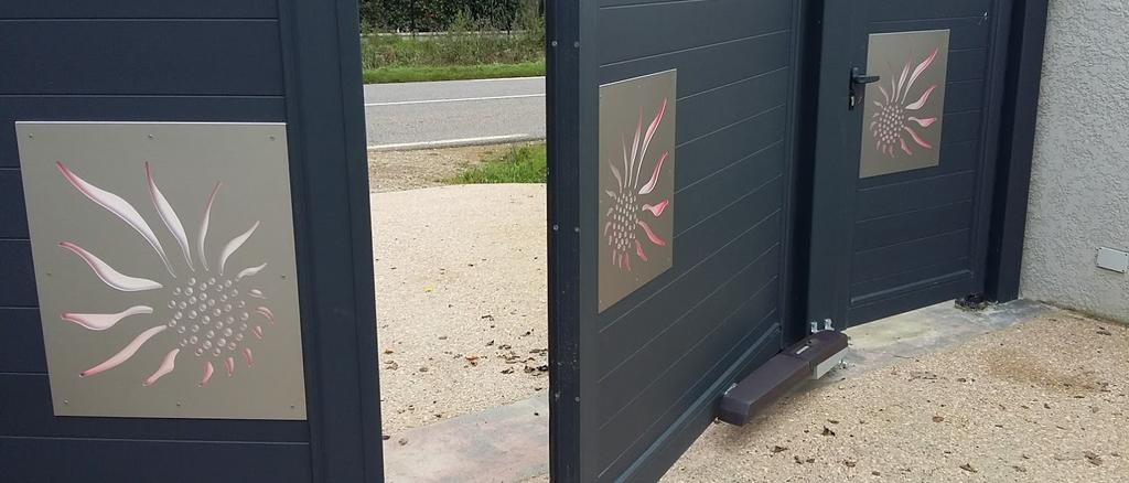 portail éclairage led motif soleil