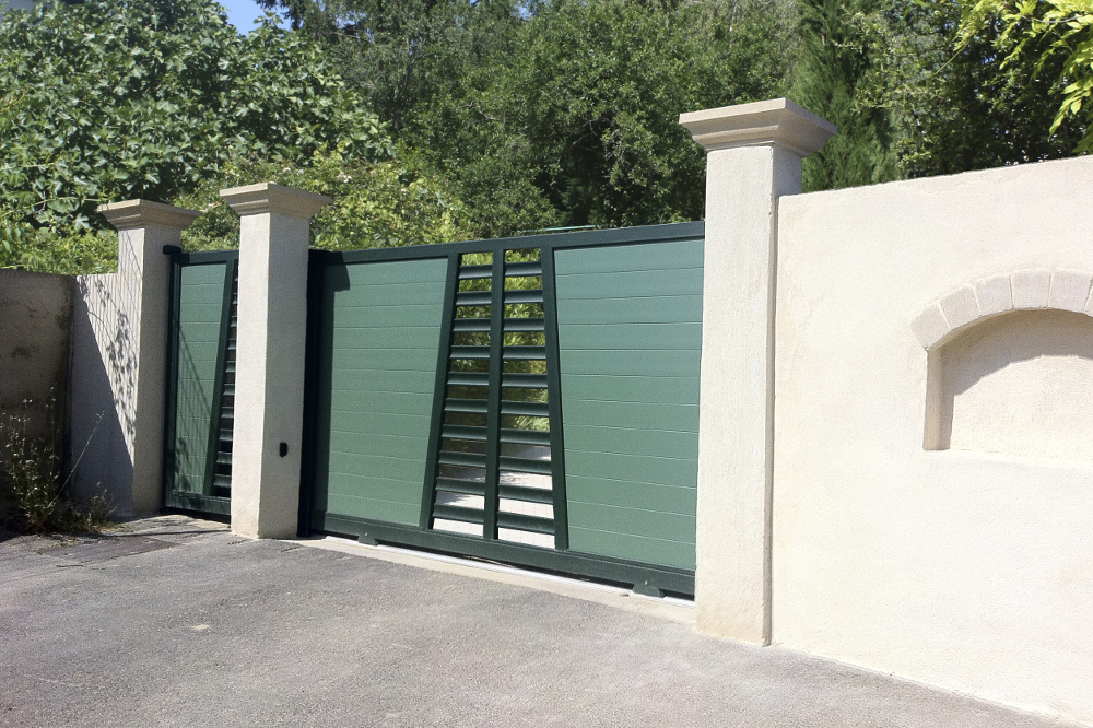 portail contemporain aluminium bicolore